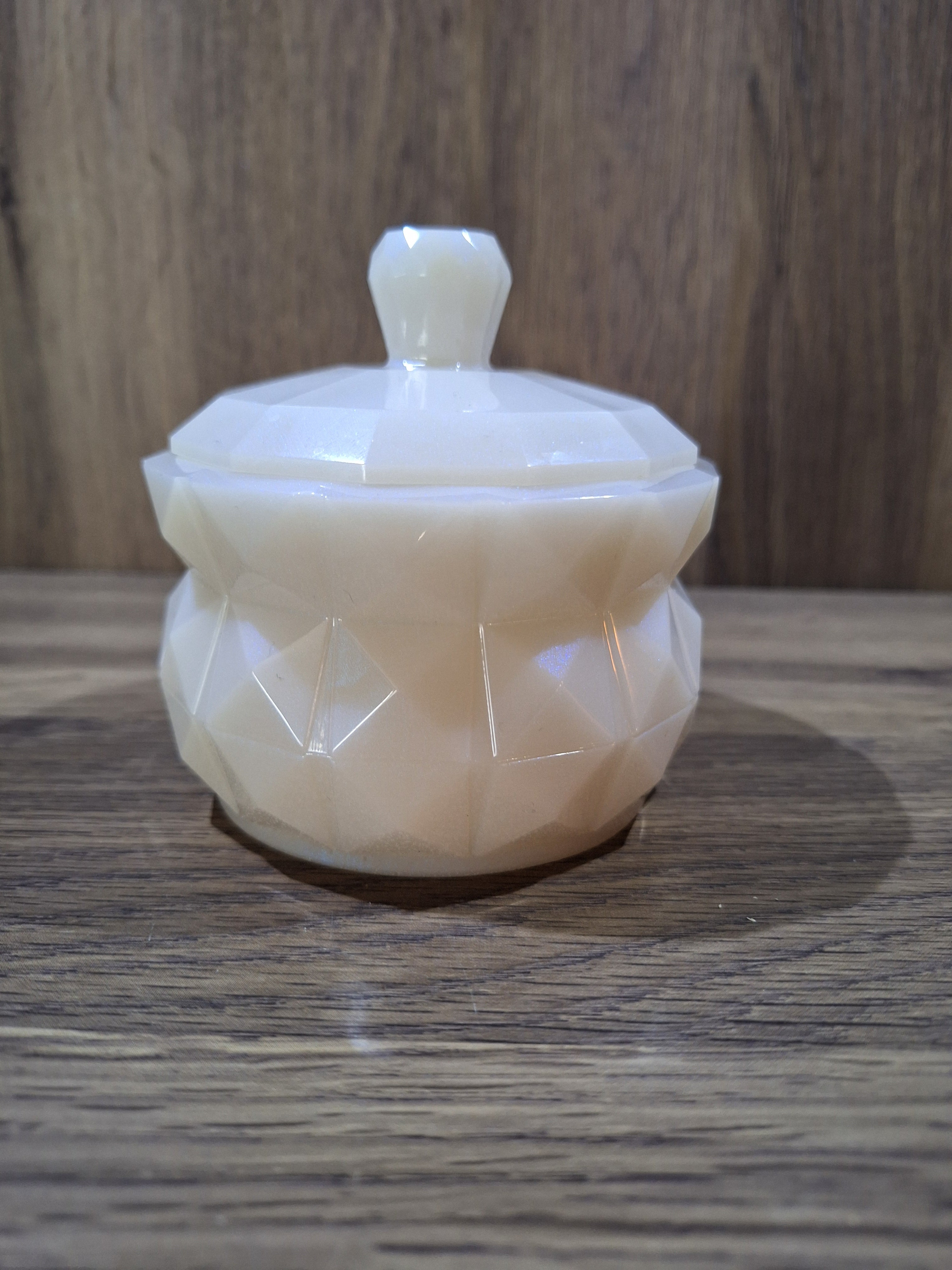 White Crystal Round Jar