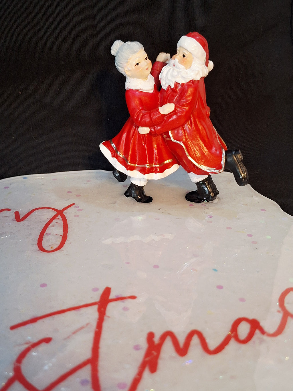 Mr. and Mrs. Claus Dancing Christmas Tray Display