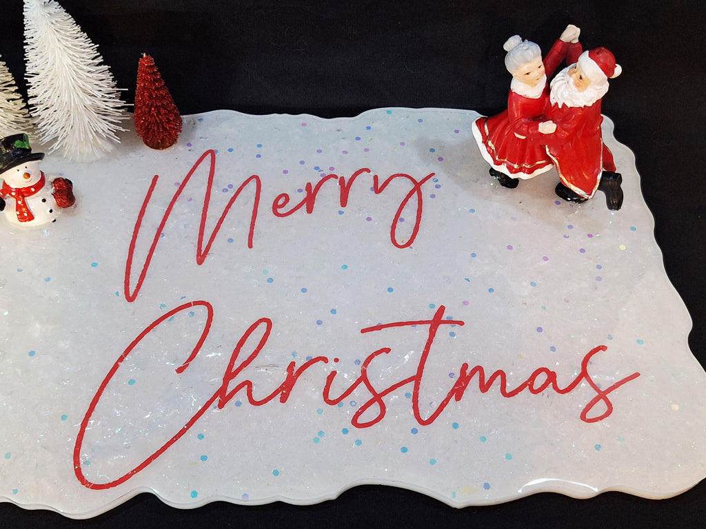 Mr. and Mrs. Claus Dancing Christmas Tray Display