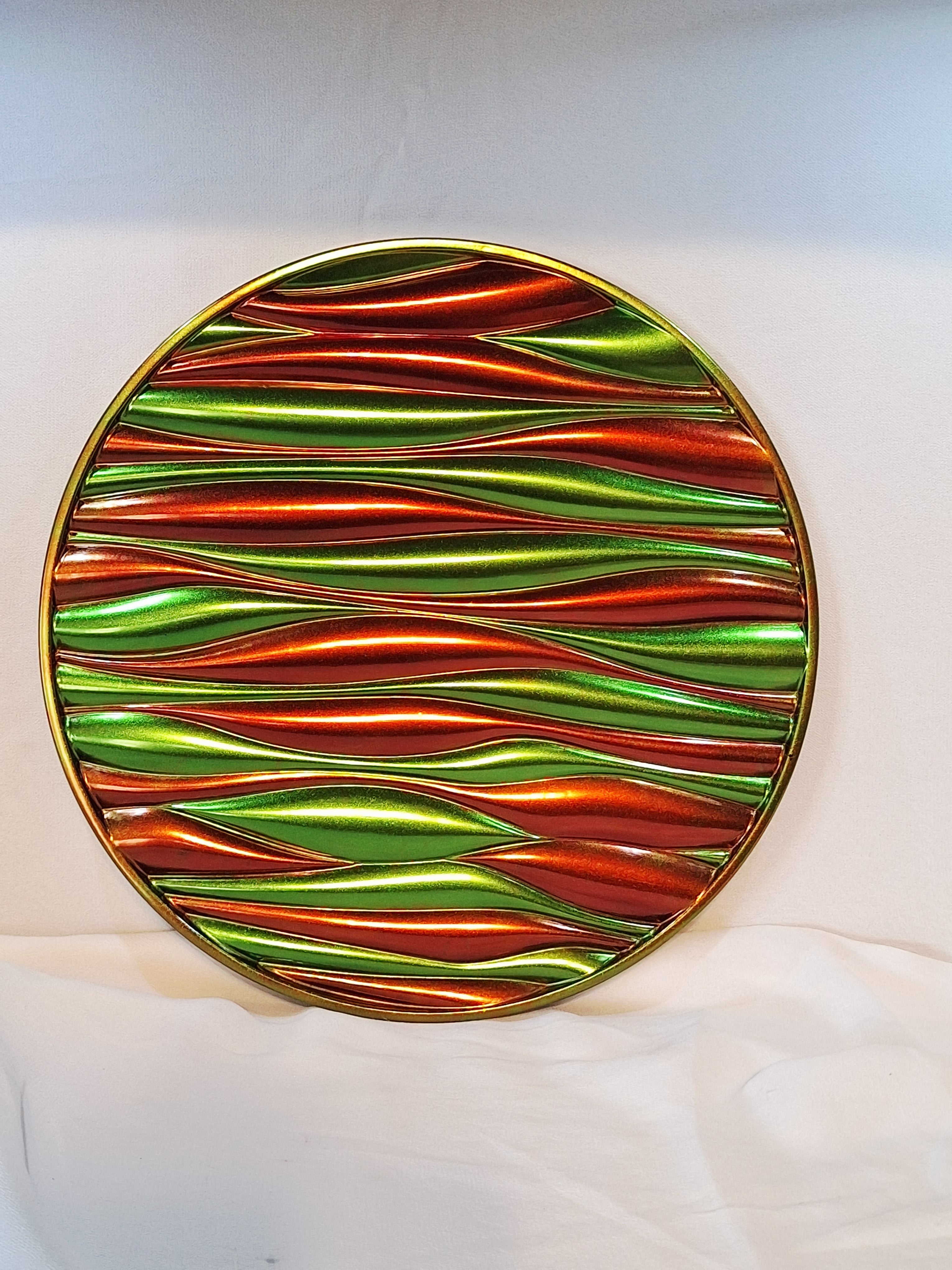 Red & Green Chrome Christmas Waves