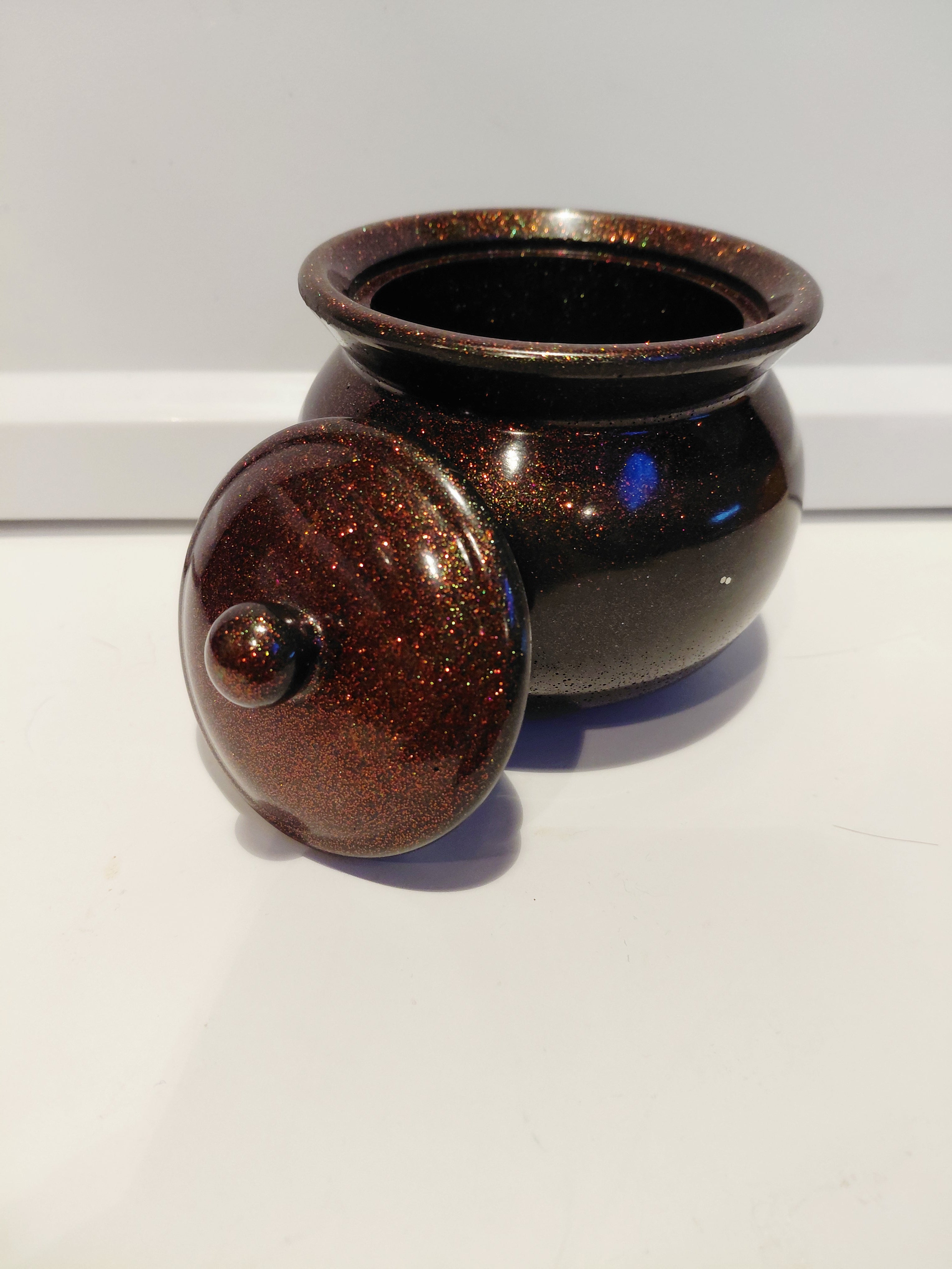 Brown & Black Honey Pot Jar